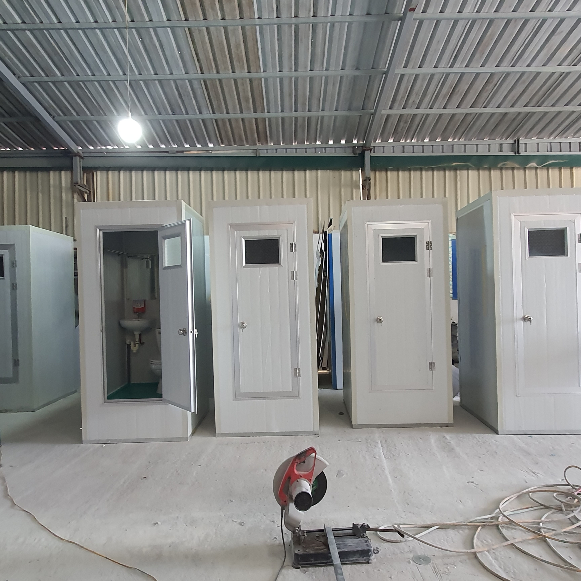 Nhà vệ sinh dã chiến phục vụ cứu trợ thiên tai và phòng chống dịch bệnh