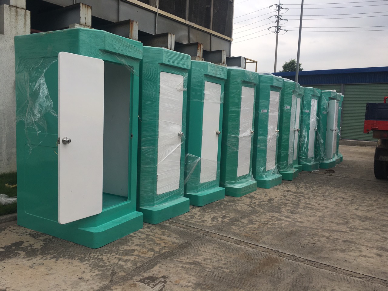 Nhà vệ sinh công trường
