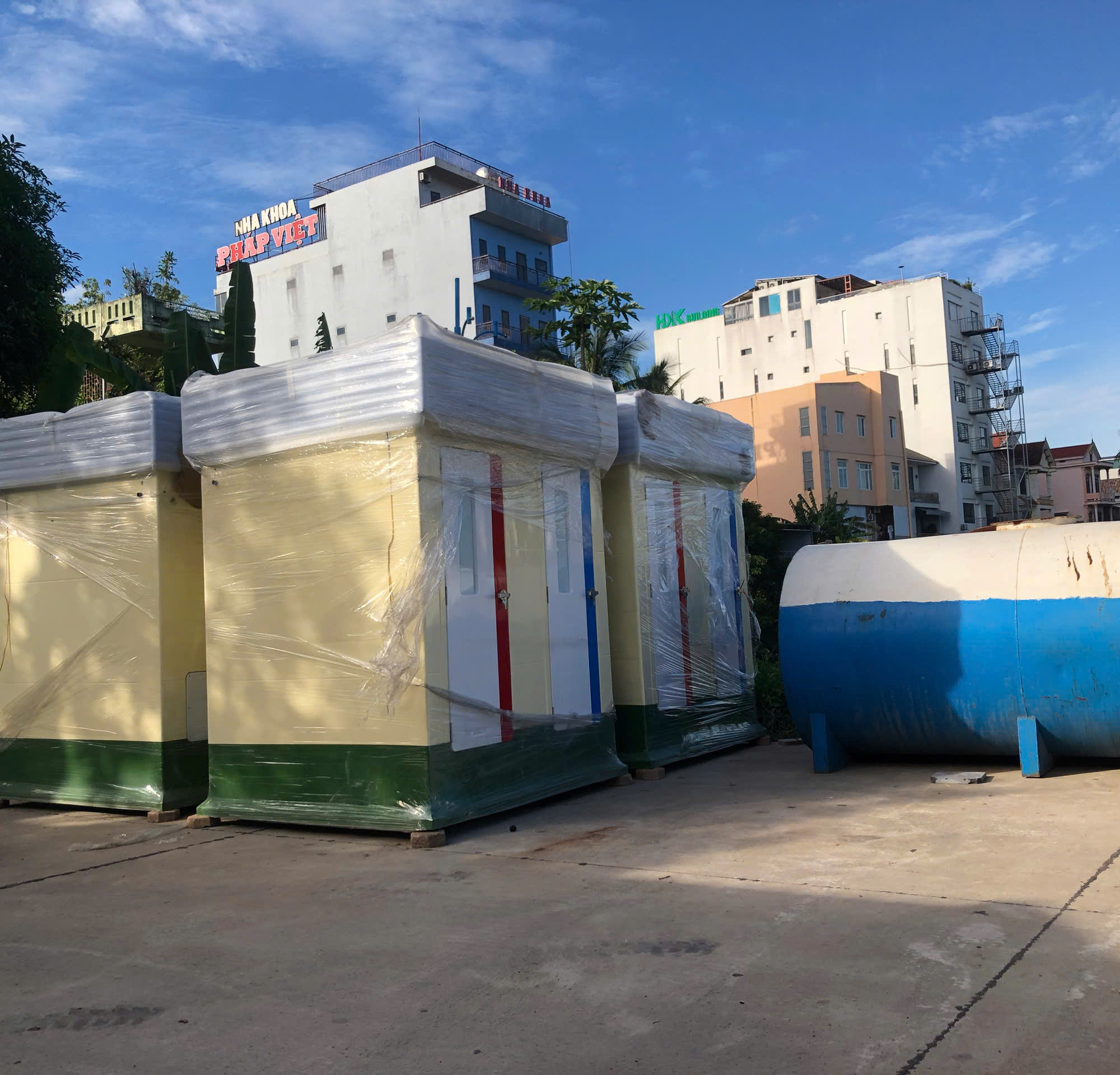 Nhà vệ sinh di động Vinacabin model V18.2